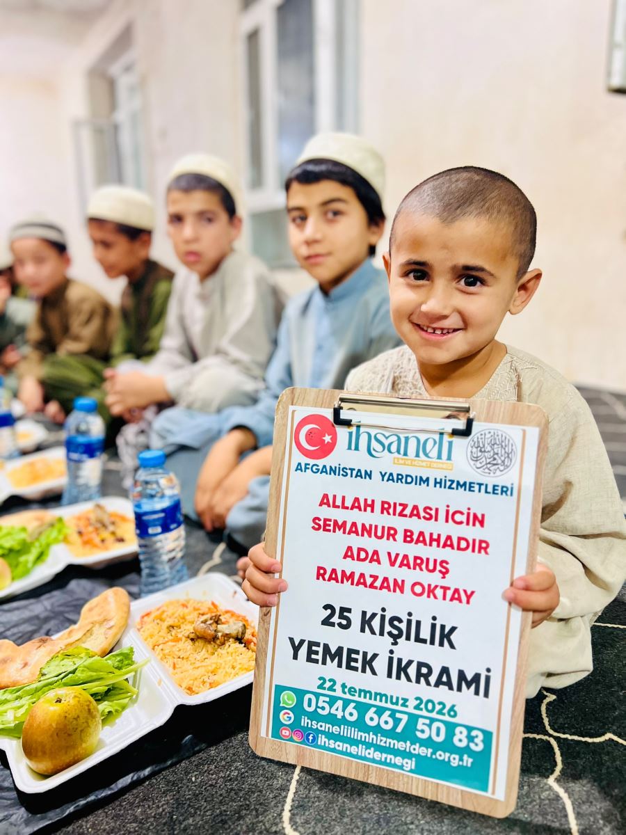 Yetimlere yemek ikramı